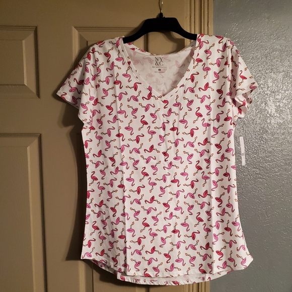 New York & Company Tops - 🦩NWT NY & Co Vneck Tee